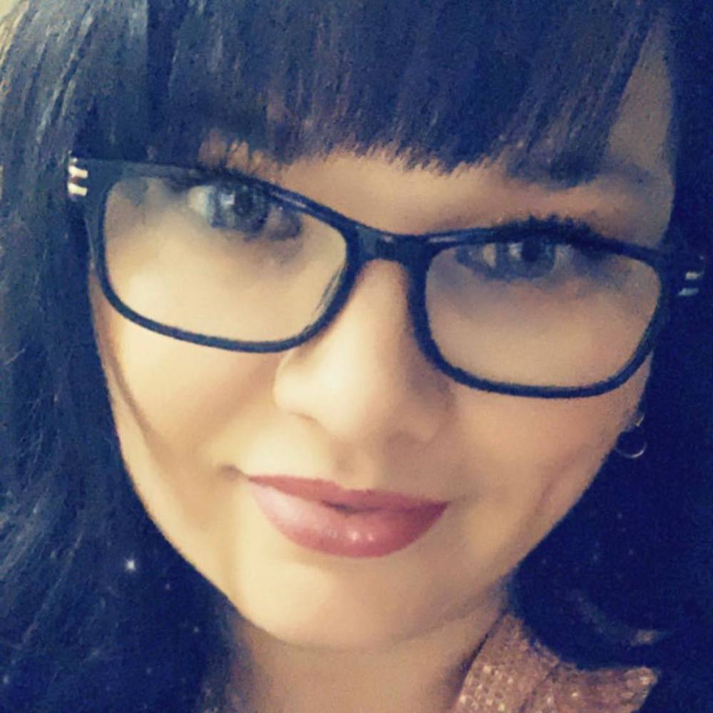 Meet your Posher, Monica